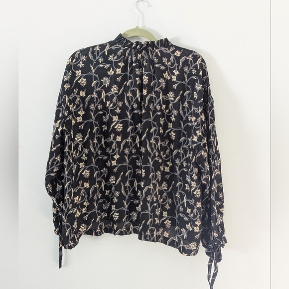 Dôen Baltic Top - Floral Black Scroll Print - Small - Picture 8 of 11